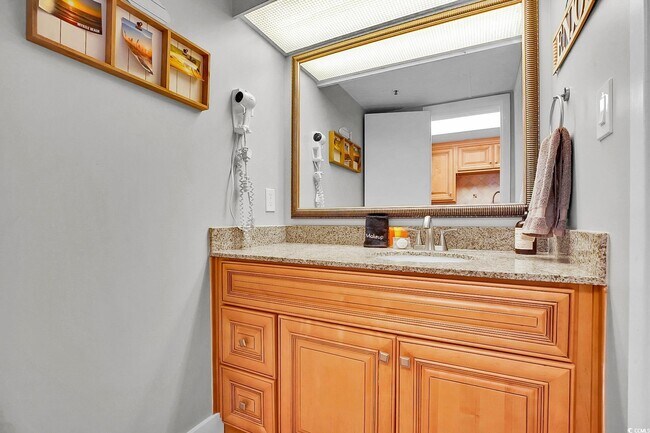 Building Photo - 7200 N Ocean Blvd