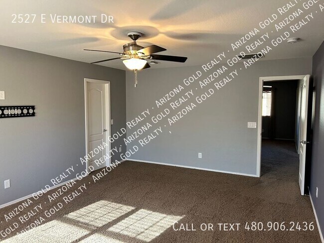 Building Photo - Cove at Vincenz