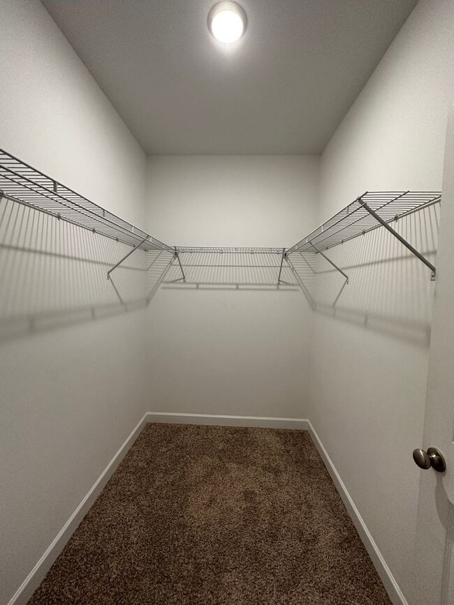 Building Photo - Spacious 3 Bedroom, 3.5bath in central Joh...