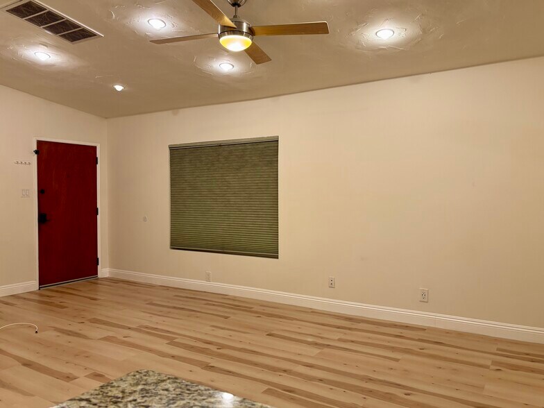 Unit 3 - 538 Brooks Ave