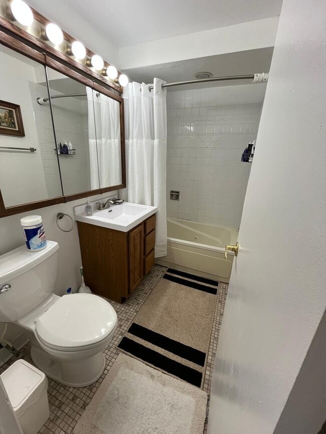 Building Photo - Fully furnished and ready to move in - Heat, Water and Internet are included - Newly renovated in...