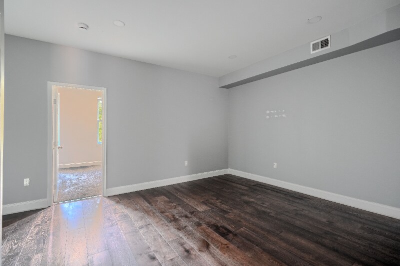 Building Photo - 1509 Edmondson Ave