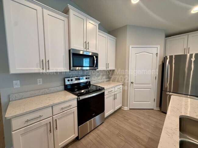 Building Photo - 3130 Little Kern Ln