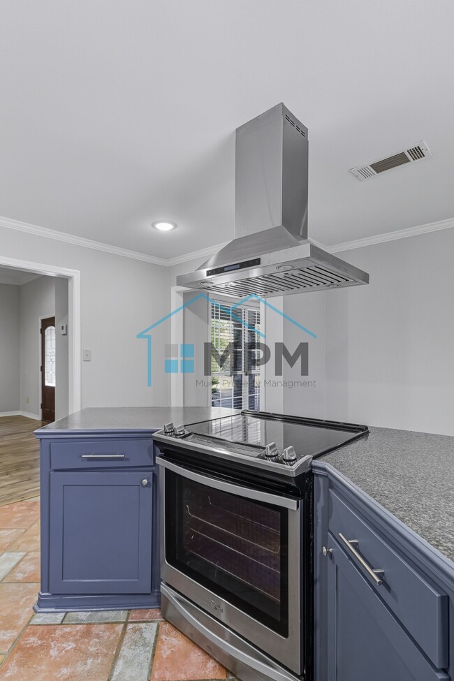 Building Photo - 212 LA-144