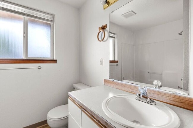 Building Photo - 17444 SE 82nd Dr