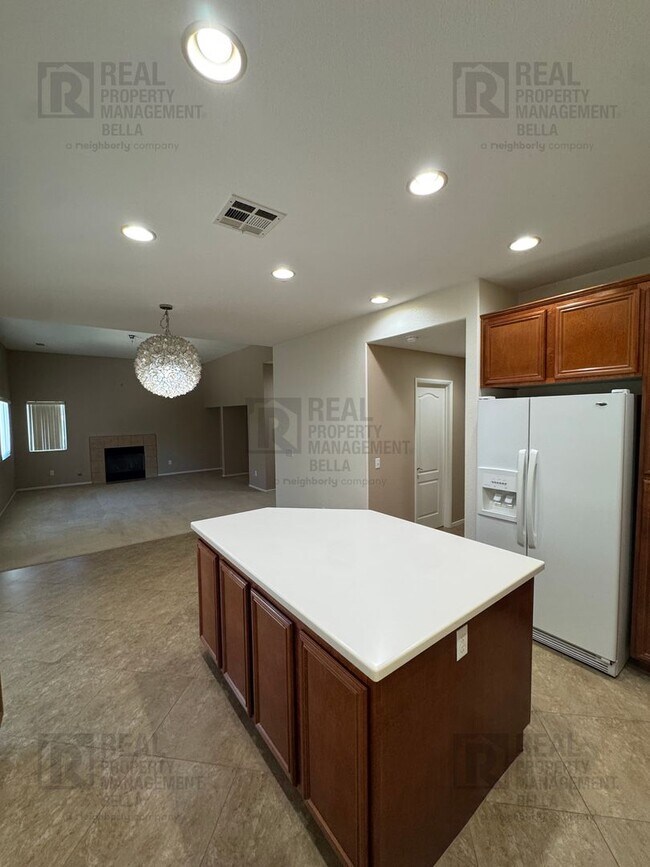 Building Photo - 756 Conlon Dr