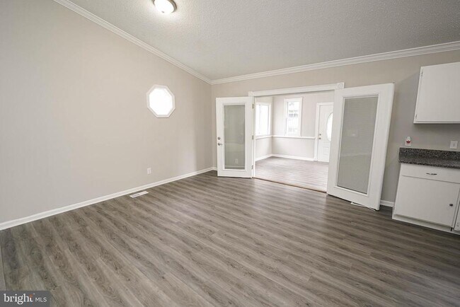 Building Photo - 28975 Aleine Ave