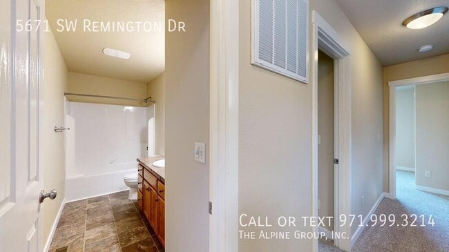 Building Photo - 5671 SW Remington Dr
