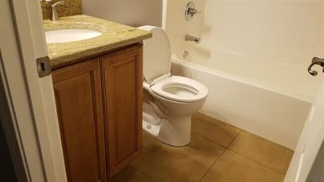 Building Photo - 2108 Cherokee Dr