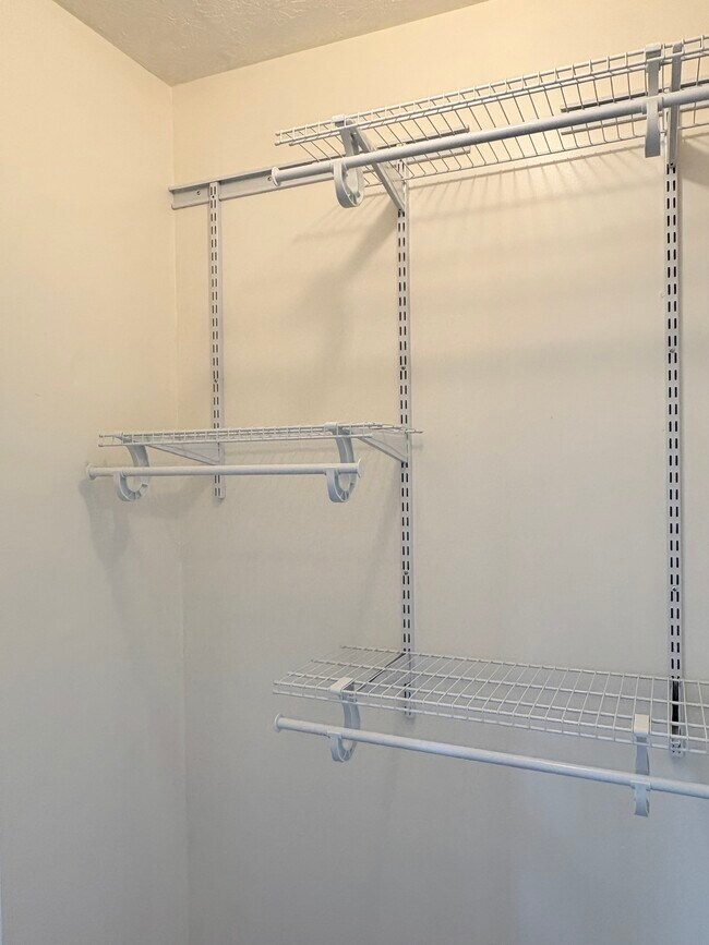 Building Photo - 2820 N Mill Pl