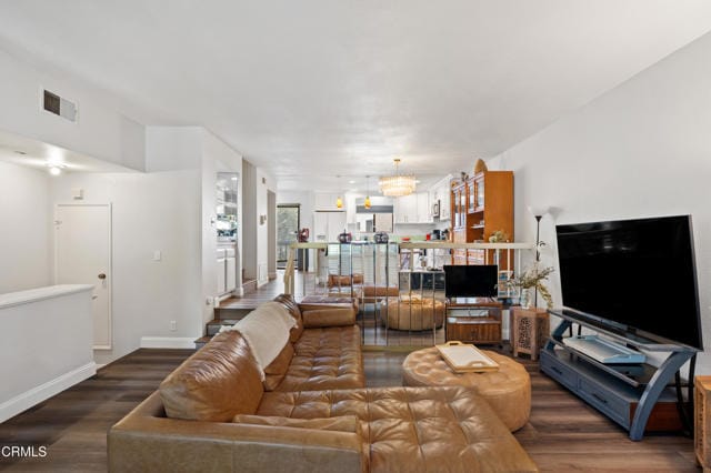 Building Photo - 5711 Owensmouth Ave