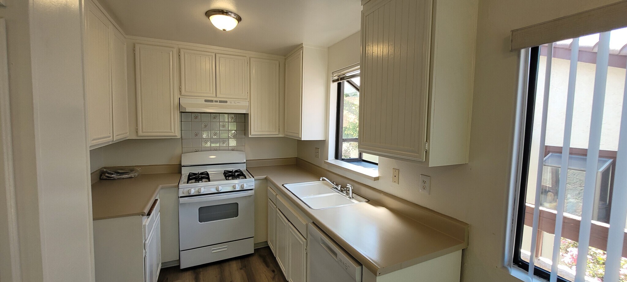 Building Photo - 27925 Tyler Ln