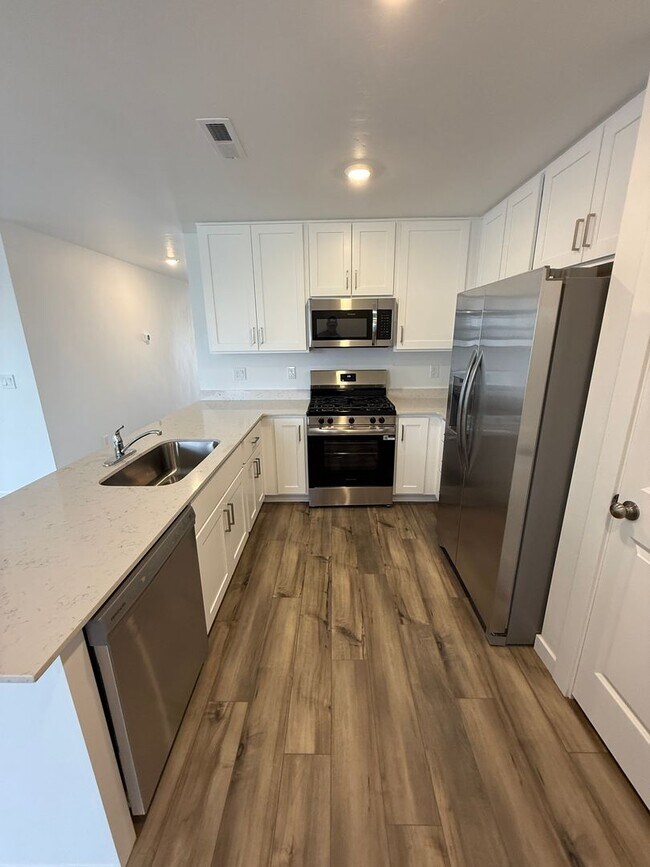 Building Photo - Beautiful 4 bed 2 Bath Home in Nampa