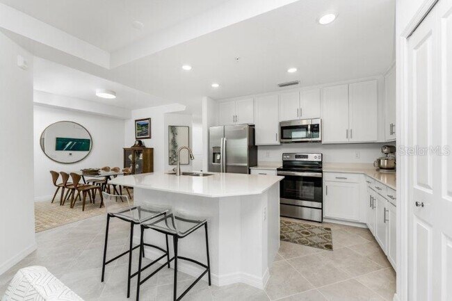 Building Photo - 14151 Heritage Landing Blvd