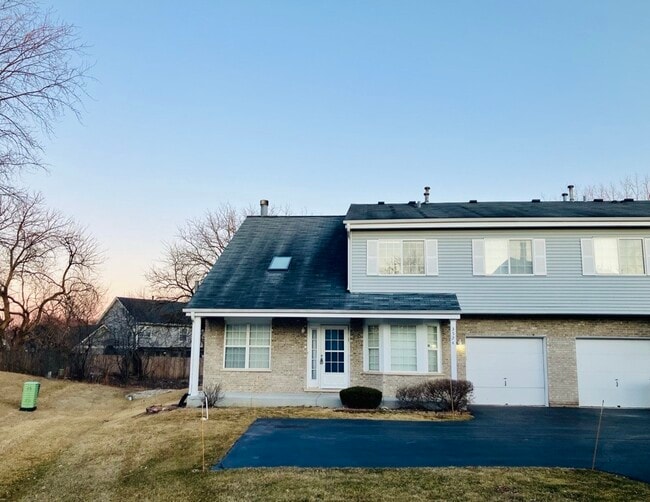 Building Photo - 3524 Willowview Ct