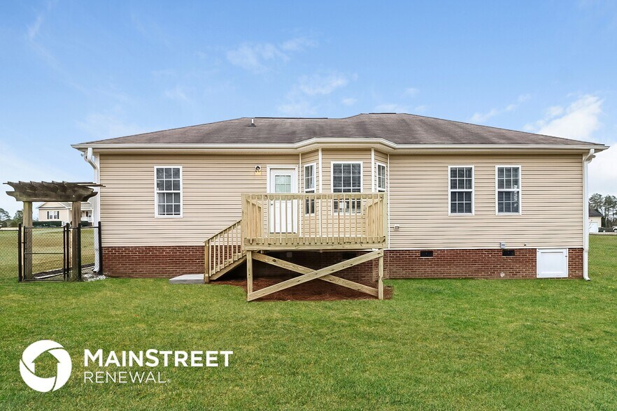 Building Photo - 188 Jared Dr