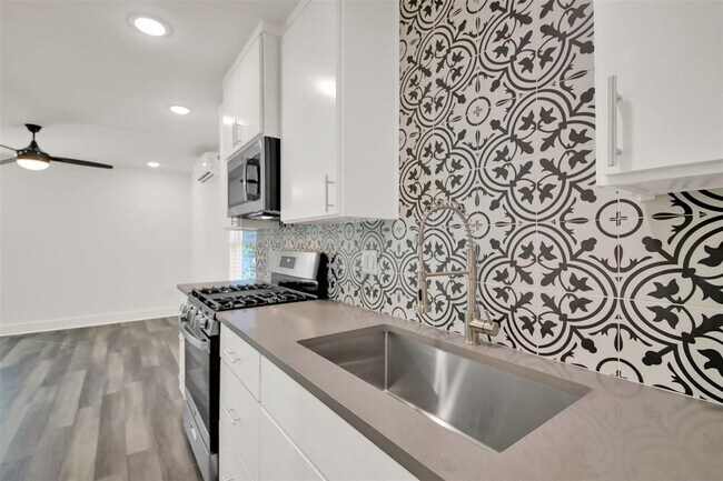 Building Photo - 2101 Benwick Cir