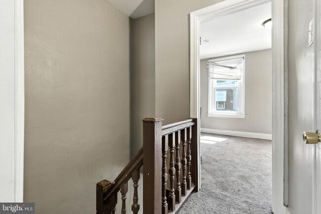 Building Photo - 144 N Dearborn St
