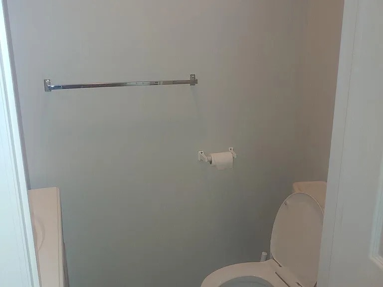 Building Photo - 658 S Keyser Ave