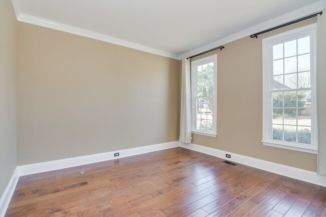 Building Photo - Large 3 Story Home in Evans!