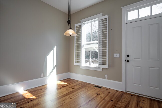 Building Photo - 83 Charter Oak Dr