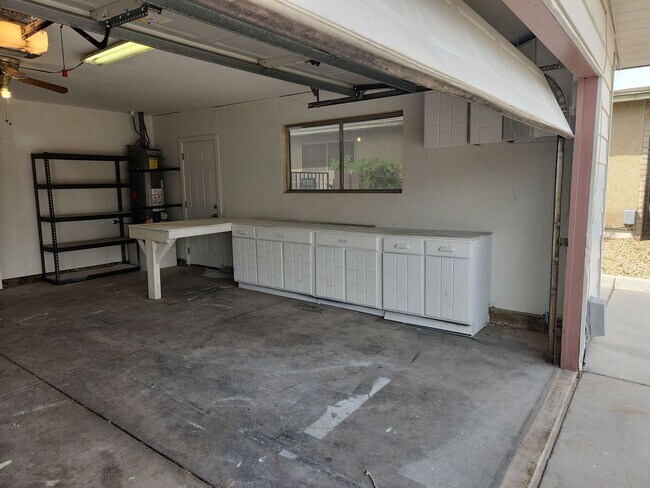 Building Photo - A Fabulous 3 Bedroom Single Story Home with a Pool/Spa.