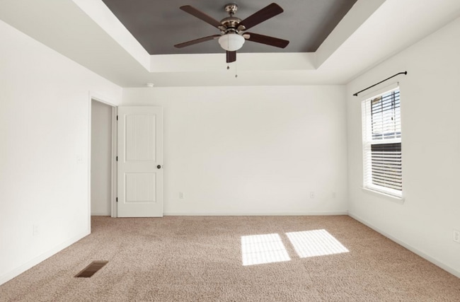 Building Photo - 7221 Quail Hollow Dr