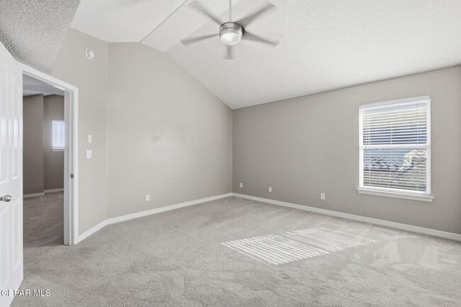 Building Photo - 2913 Pino Blanco Pl