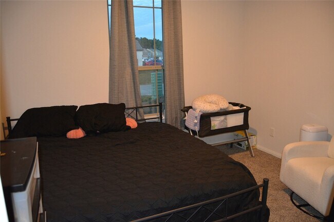 Building Photo - 17616 Cedar Crst Dr