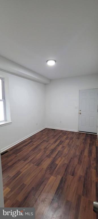 Building Photo - 1321 E Biddle St