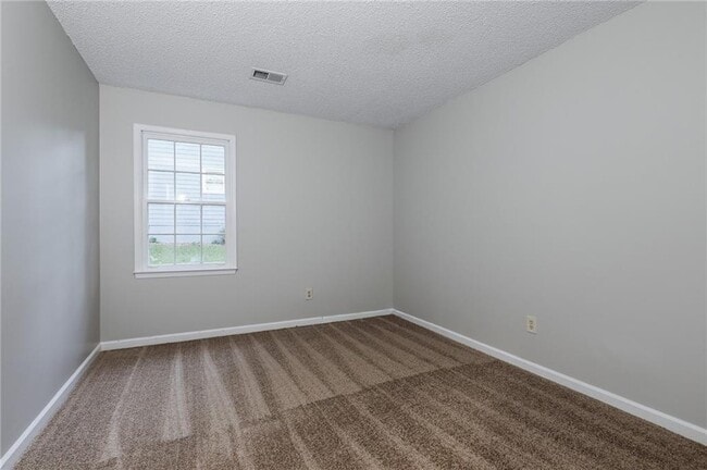 Building Photo - 3539 Tulip Dr