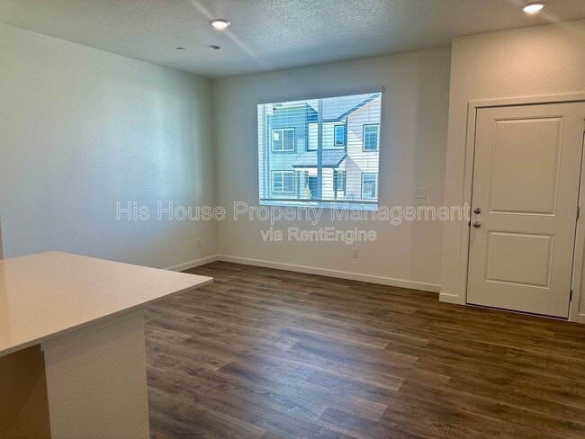 Building Photo - 3957 Pinnacles Ct