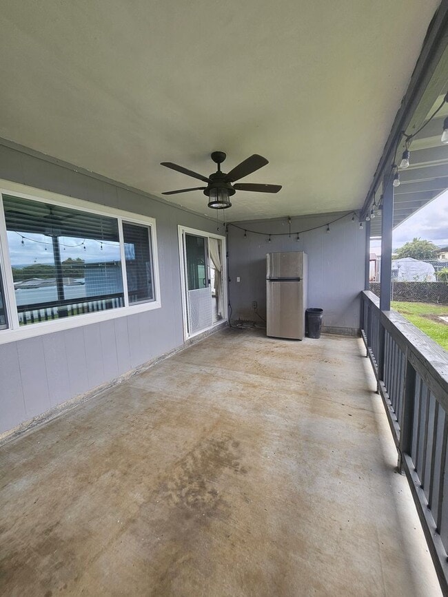 Building Photo - Beautiful 3 Bedroom Home in Komohana Gardens
