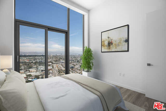 Building Photo - 3311 La Cienega Blvd