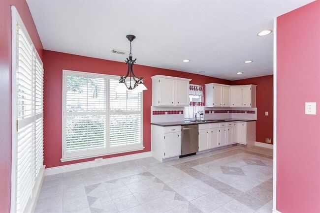 Building Photo - 16307 Cobble Springs Ct