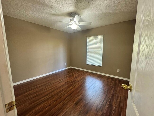 Building Photo - 918 Cork Oak Ln