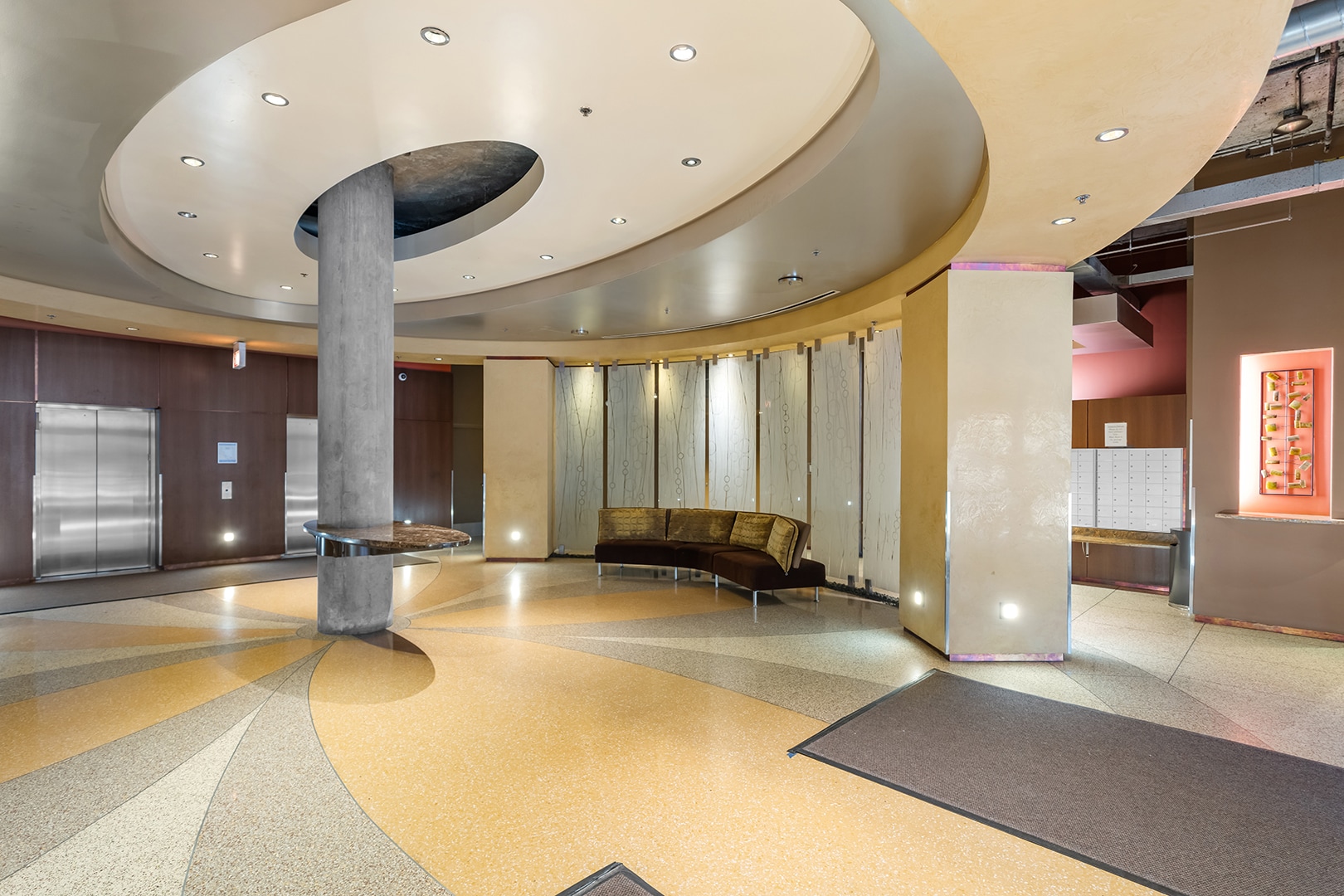 Lobby - 125 E 13th St