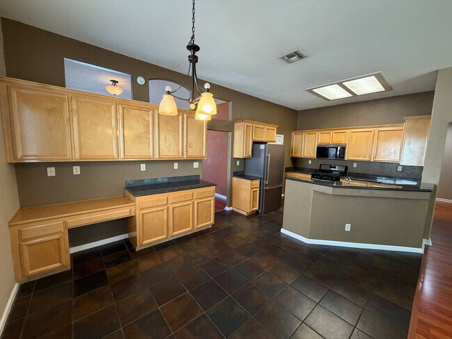 Building Photo - Beautiful Home in Cresleigh Ranch Village
