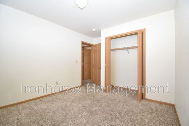 Building Photo - 2411 Wheeler Dr