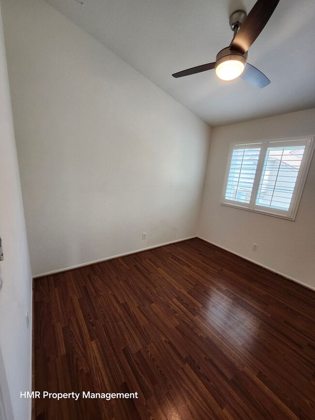 Building Photo - 2bed/2bath Condo near Victoria Gardens!
