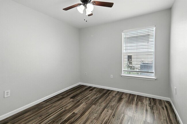 Building Photo - 12613 Paloma Blanca Way