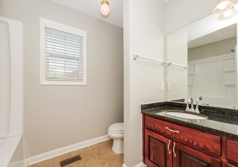 Building Photo - 1005 Bolton Dr