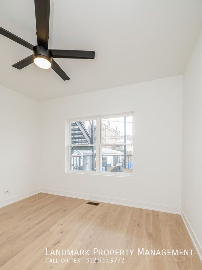 Building Photo - 1726 W Cullerton St