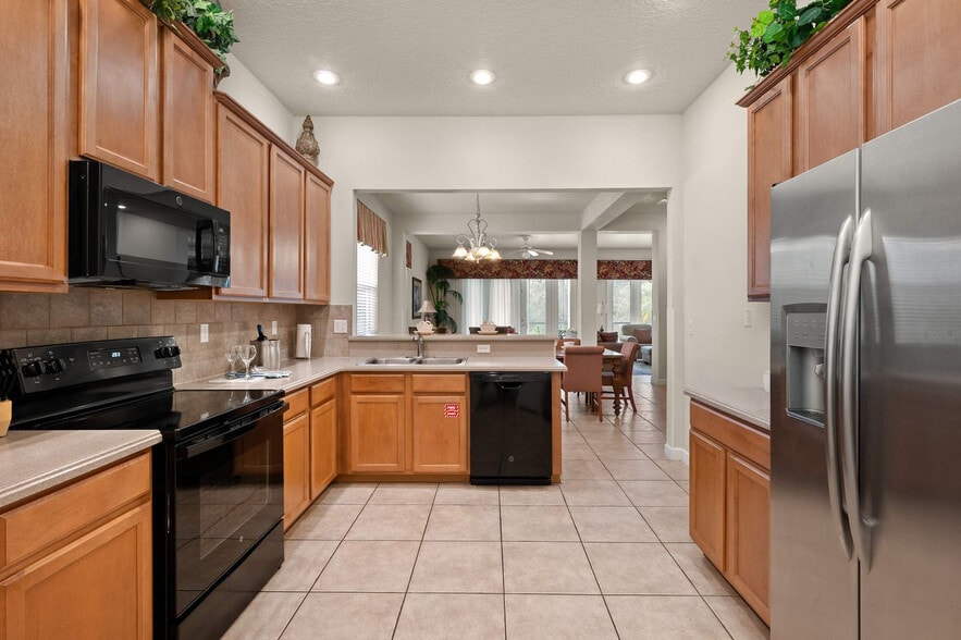 Building Photo - 1419 Fairview Cir