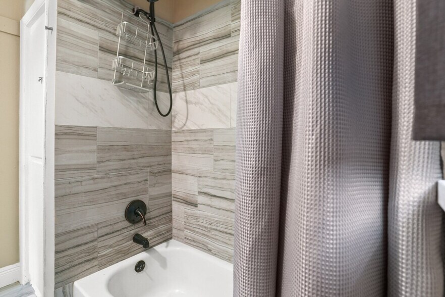 Building Photo - 3410 N 11th St