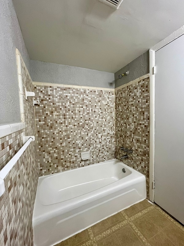 Building Photo - 1750 St Johns Blvd