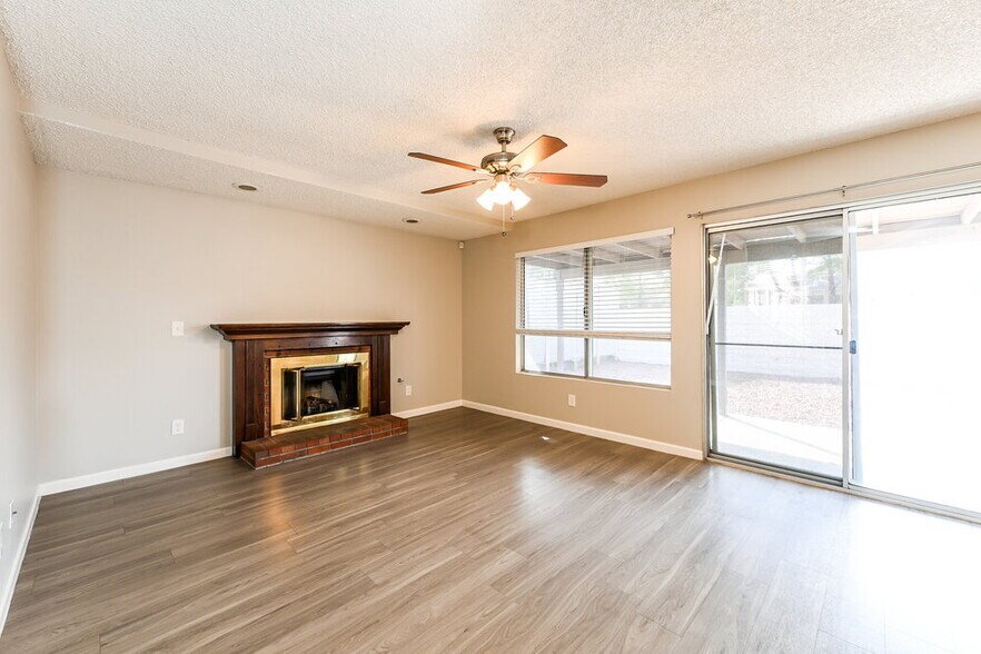 Building Photo - 2811 Cacto Ct