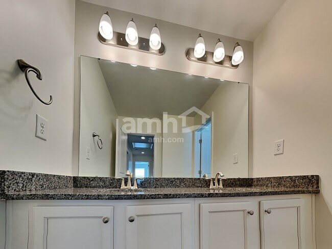 Building Photo - 108 Cairo Ct