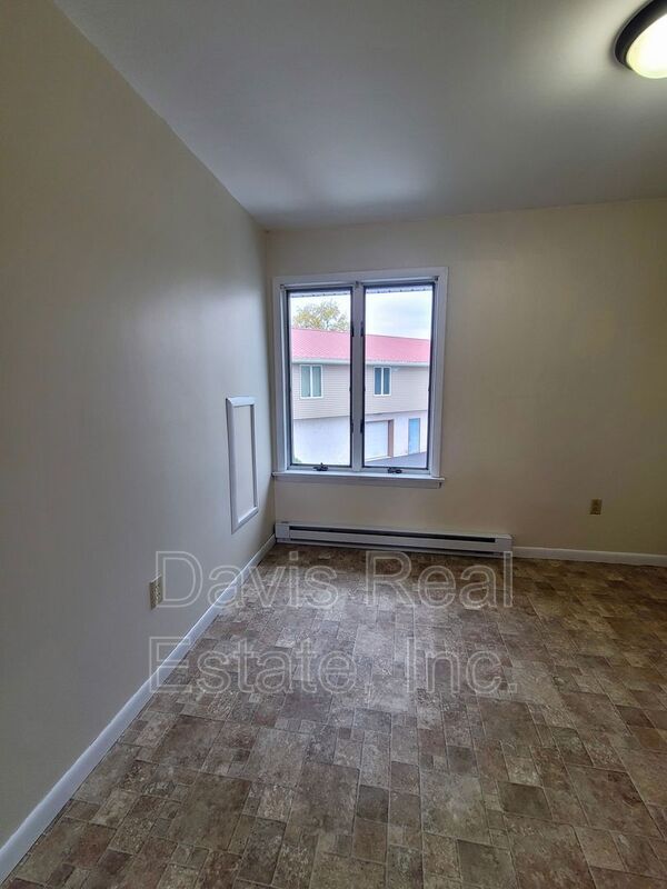 Building Photo - 310 S Lincoln Ave