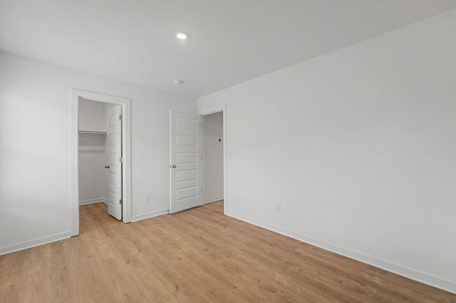 Building Photo - Brand new home waiting for you!